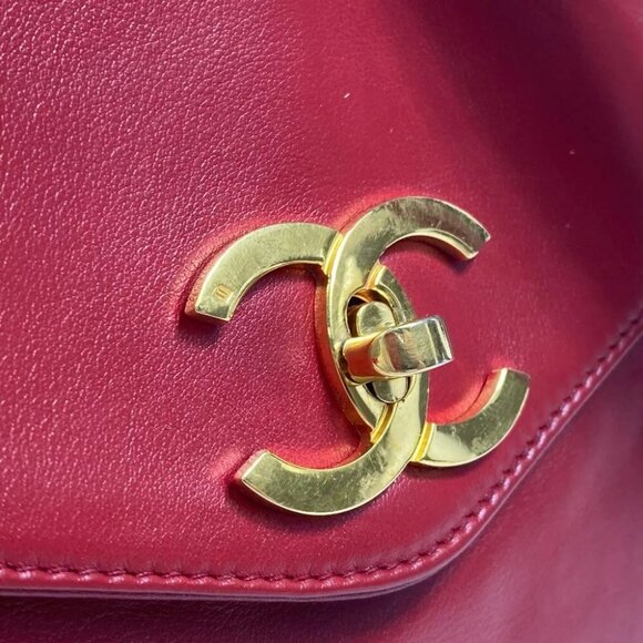 CHANEL CC Turn Lock outside flap Shoulder Tote Chain Shoulder Bag Lambskin Red - Picture 6 of 13